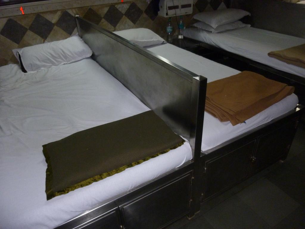 Yadgar Guest House 孟买 外观 照片