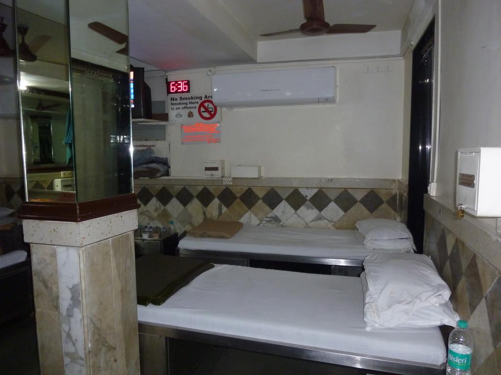 Yadgar Guest House 孟买 外观 照片