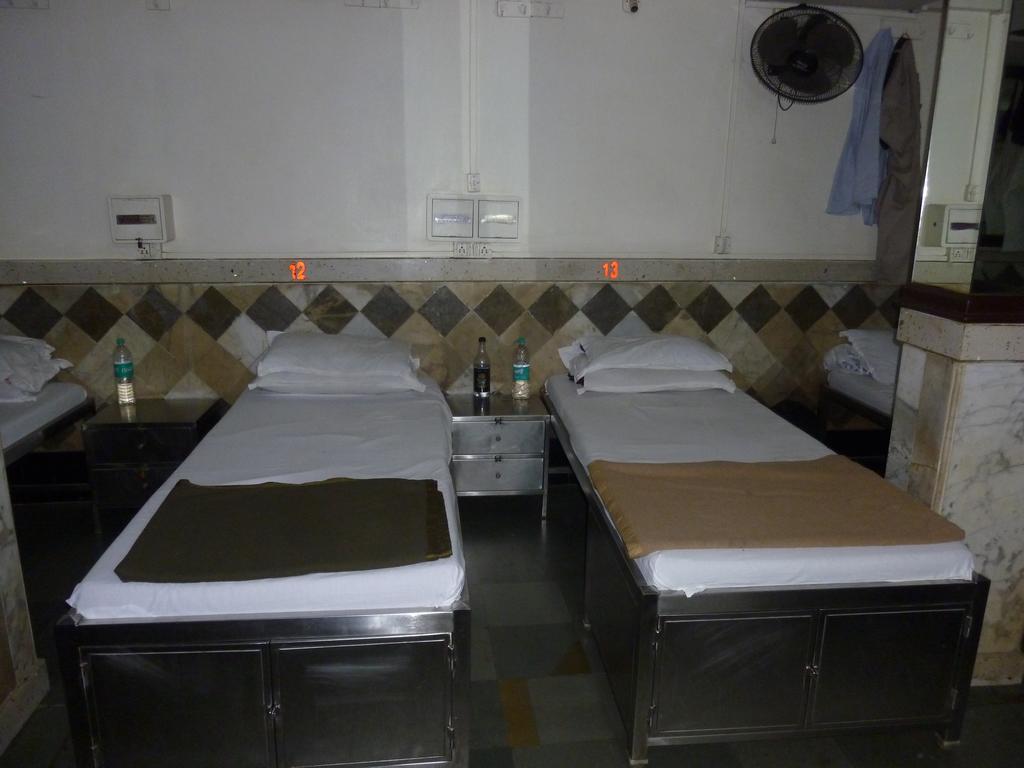 Yadgar Guest House 孟买 外观 照片