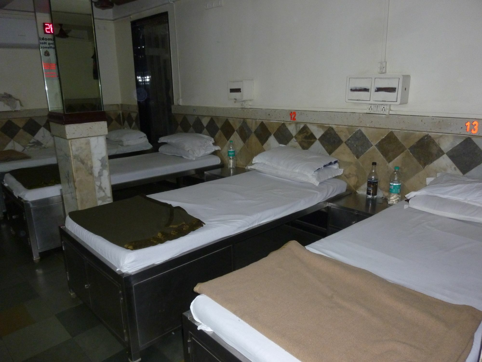 Yadgar Guest House 孟买 外观 照片